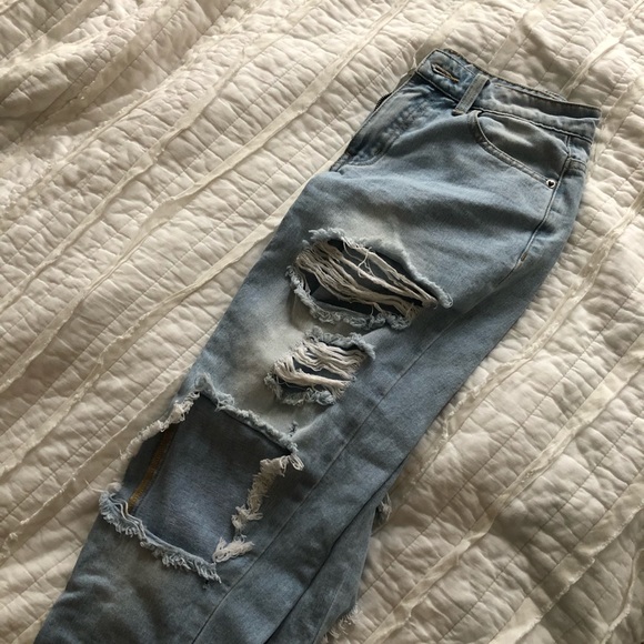 F21 Distressed Blue Jeans - Picture 3 of 12